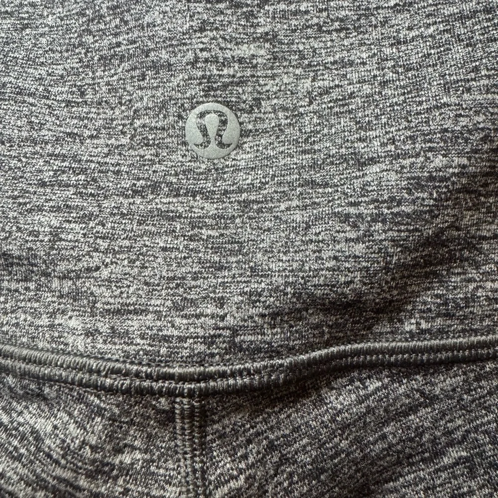 Lululemon Wunder Under High-Rise leggings in a heathered gray color